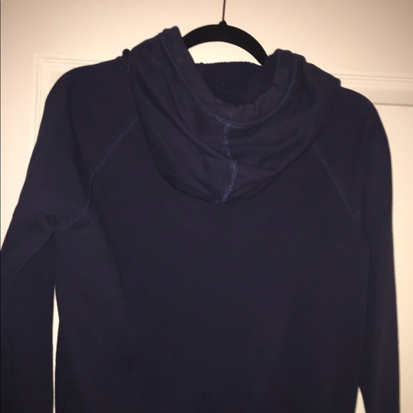 *NWOT* UNIVERSITY OF ARIZONA NIKE SWEATSHIRT - Picture 6 of 6